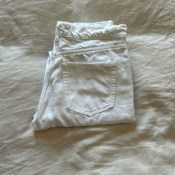 Reformation Denim - ✨ REFORMATION BUTTON FLY STRAIGHT LEG JEANS IN VINTAGE WHITE SZ 26/27
